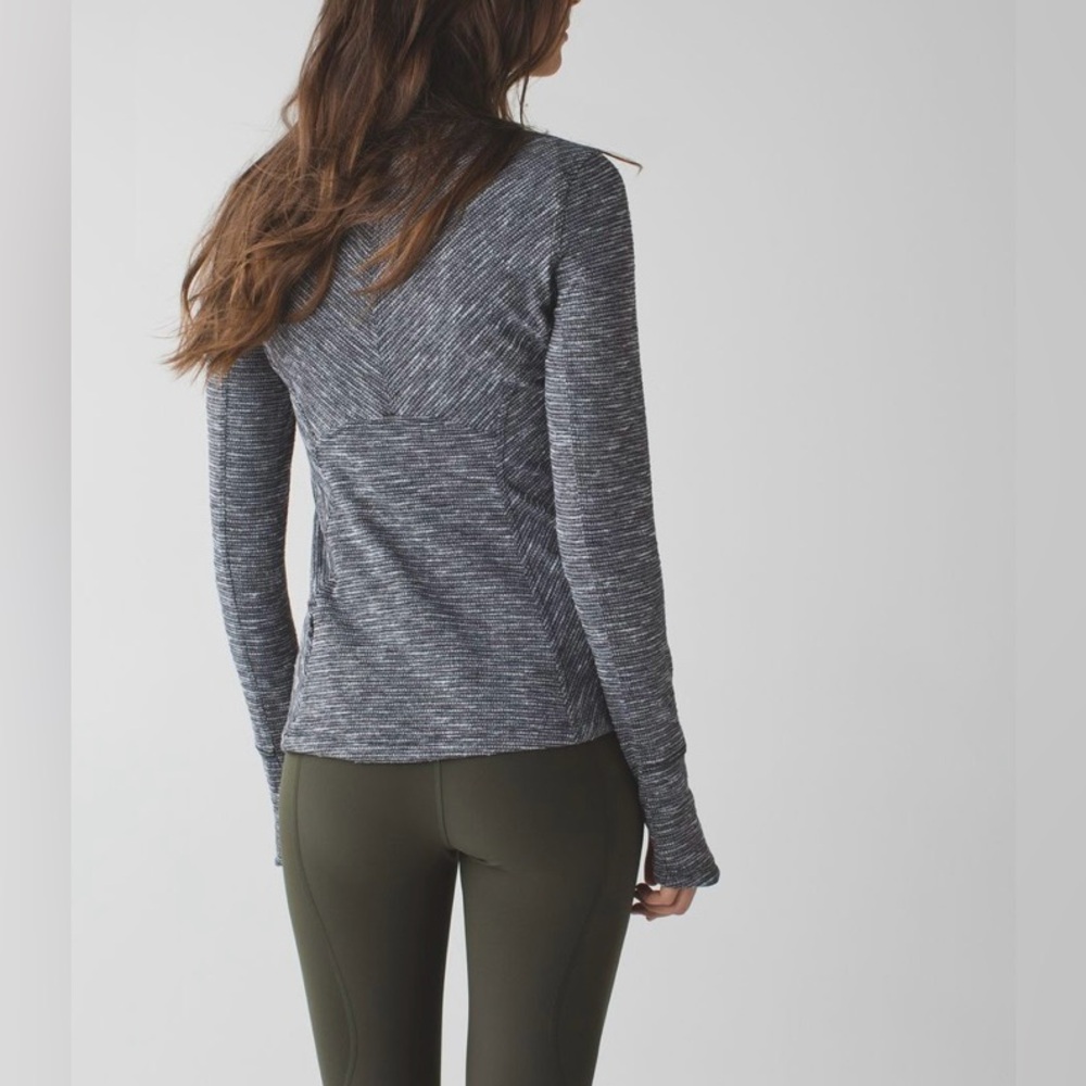 Lululemon Like New Women’s Kano Catch Me Long Sleeve Shirt - Picture 2 of 16